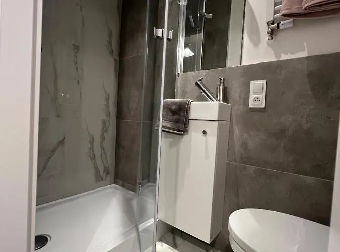 Przy Parku. Stare Miasto. Lehnice